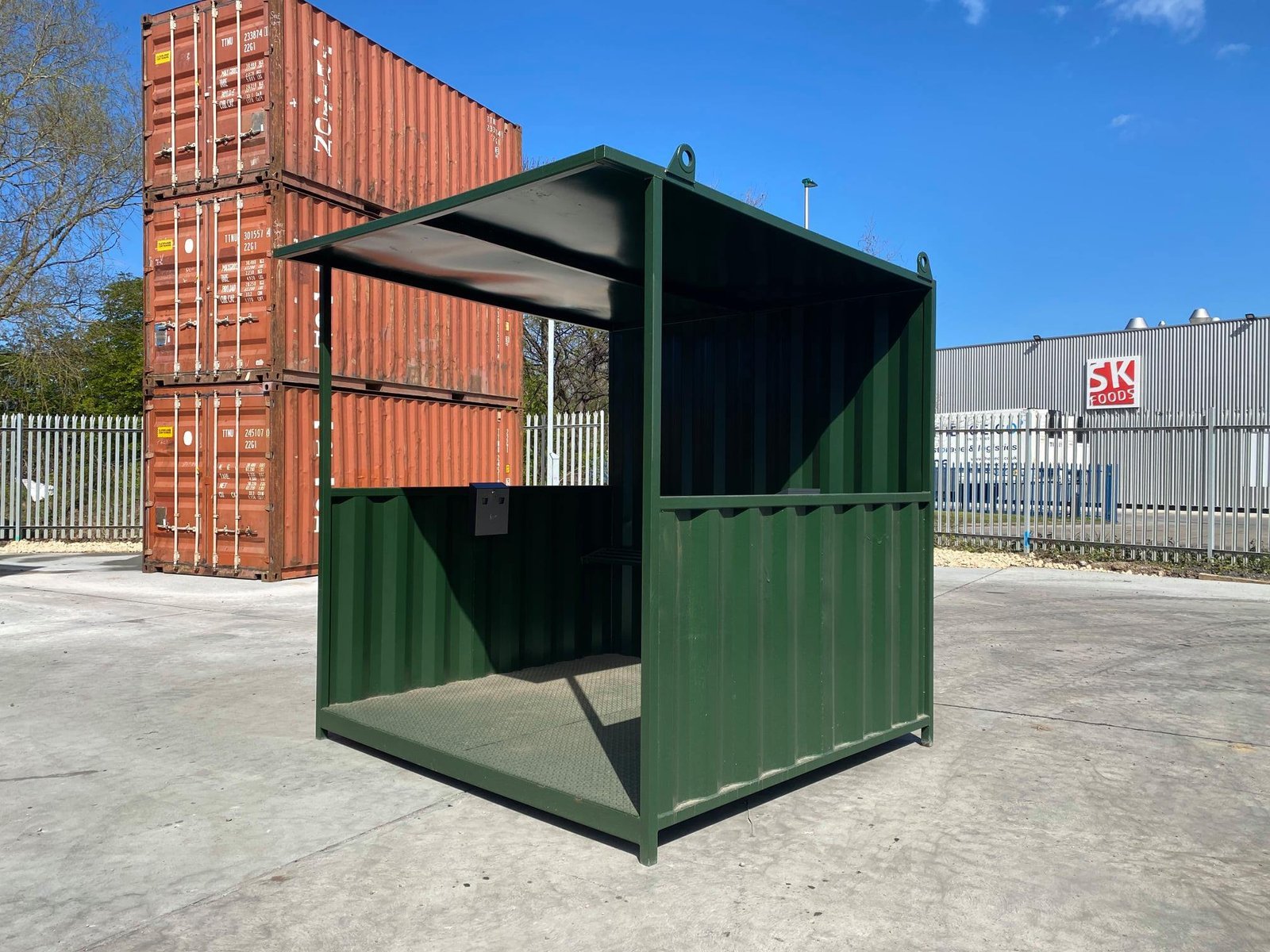 5 x 8ft Premium Smoking Shelter Ready to Ship! for Sale