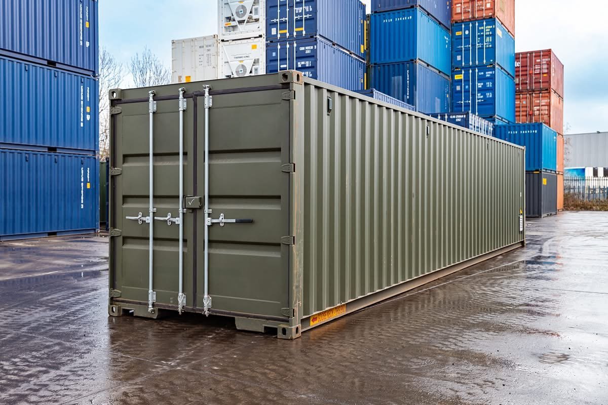 40ft Tunnel Container – Fully Shelved Mobile Workshop for Sale - Image 2