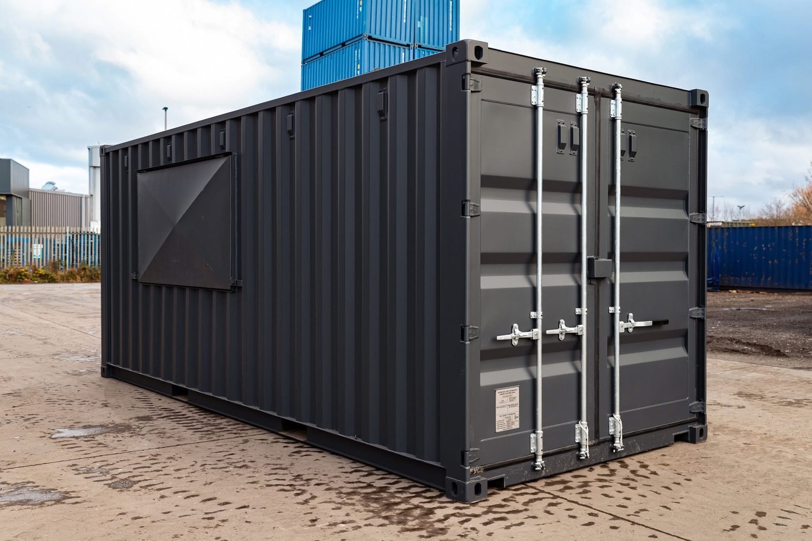 20ft Customised Container Kiosk – Fully Converted, Ready to Use for Sale - Image 4