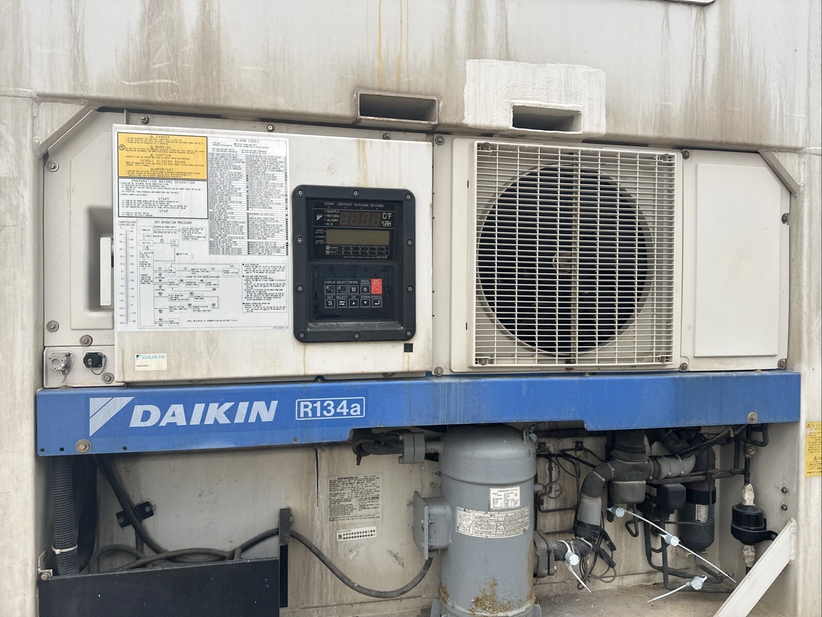 Daikin 40ft Refrigerated Shipping Container (Reefer) for Sale - Image 5