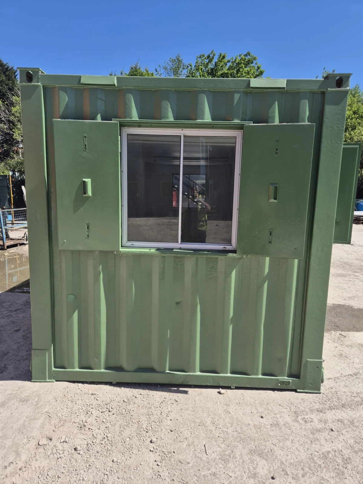20 x 8 AV Open plan office green for Sale - Image 7