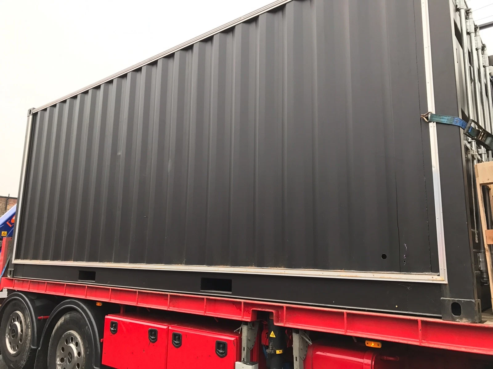 20ft Container With Glass Windows for Sale - Image 2