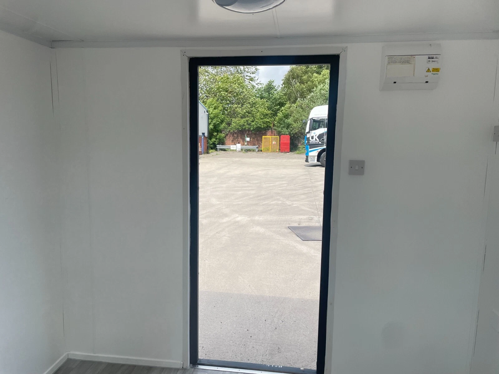 10×8 ft Small Office Container, High Security for Sale - Image 3